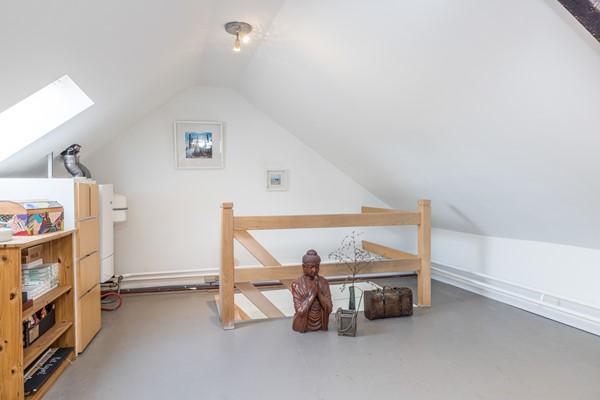 Foto - Verkocht: Unieke karakteristieke instapklare hoekwoning met maar liefst 235 m2 wonen én een vrij uitzicht op het groen in Simpelveld.